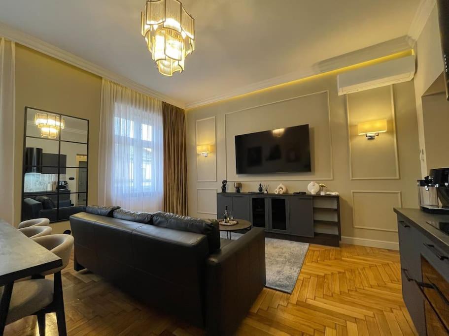 Crown Pearl - Wonderful Apartment, 110Scm, 4 Rooms Krakau Buitenkant foto