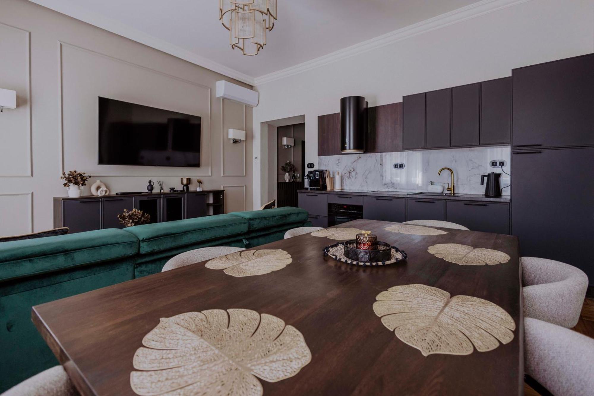 Crown Pearl - Wonderful Apartment, 110Scm, 4 Rooms Krakau Buitenkant foto