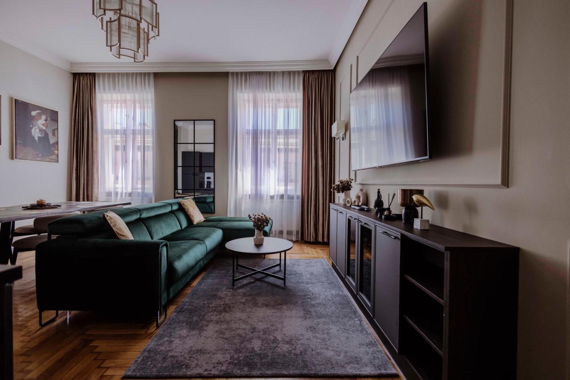 Crown Pearl - Wonderful Apartment, 110Scm, 4 Rooms Krakau Buitenkant foto