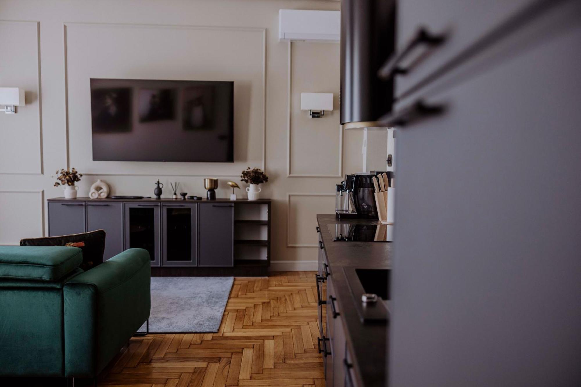 Crown Pearl - Wonderful Apartment, 110Scm, 4 Rooms Krakau Buitenkant foto