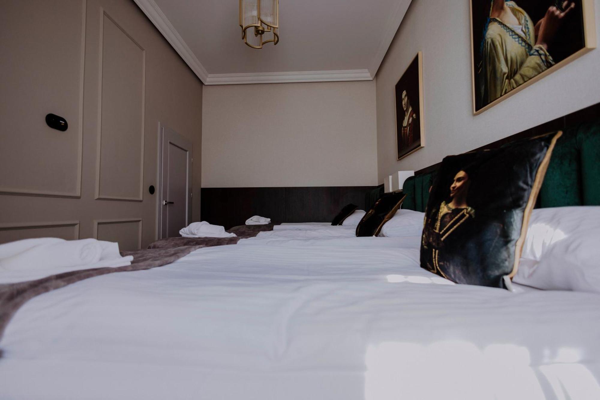 Crown Pearl - Wonderful Apartment, 110Scm, 4 Rooms Krakau Buitenkant foto