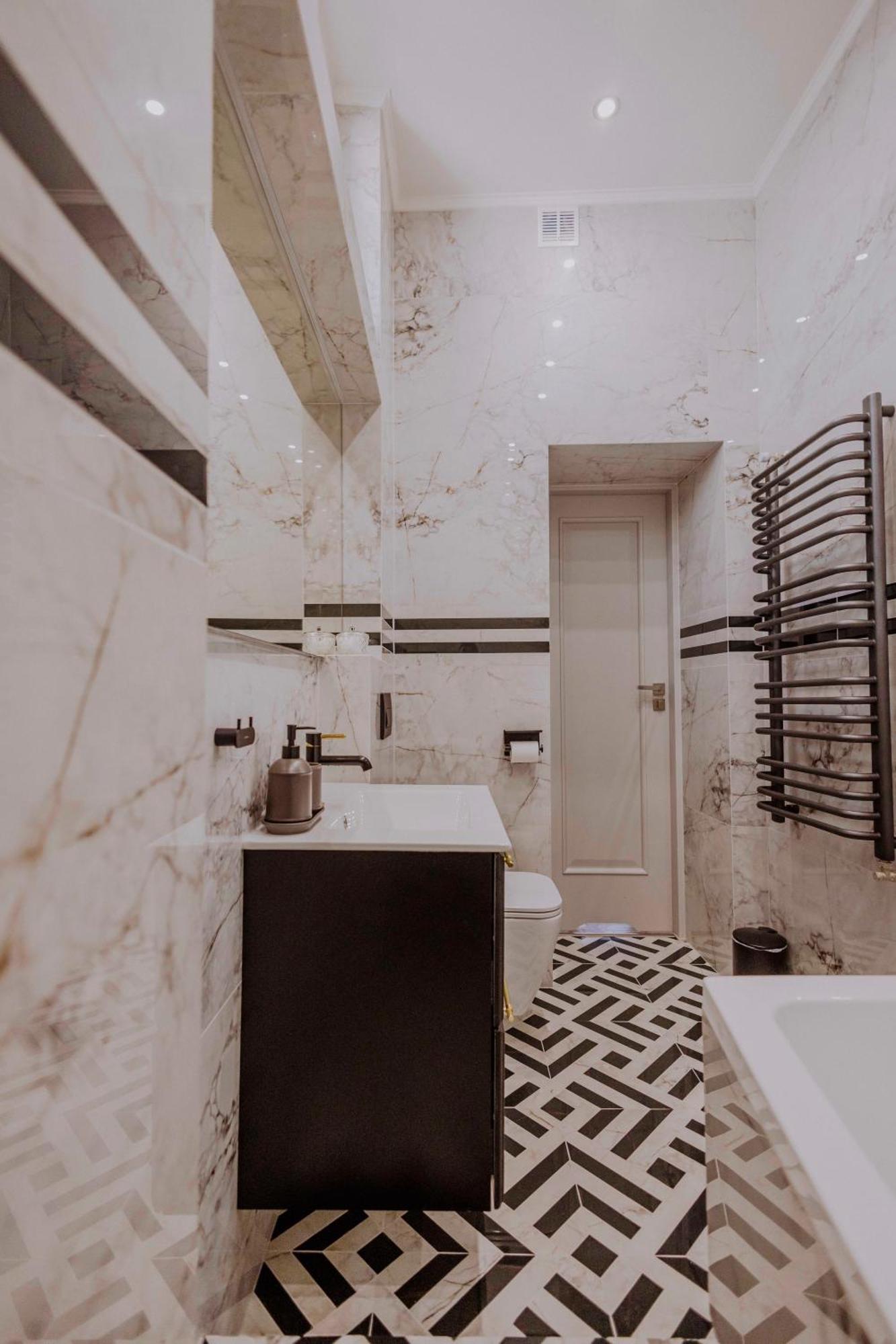 Crown Pearl - Wonderful Apartment, 110Scm, 4 Rooms Krakau Buitenkant foto