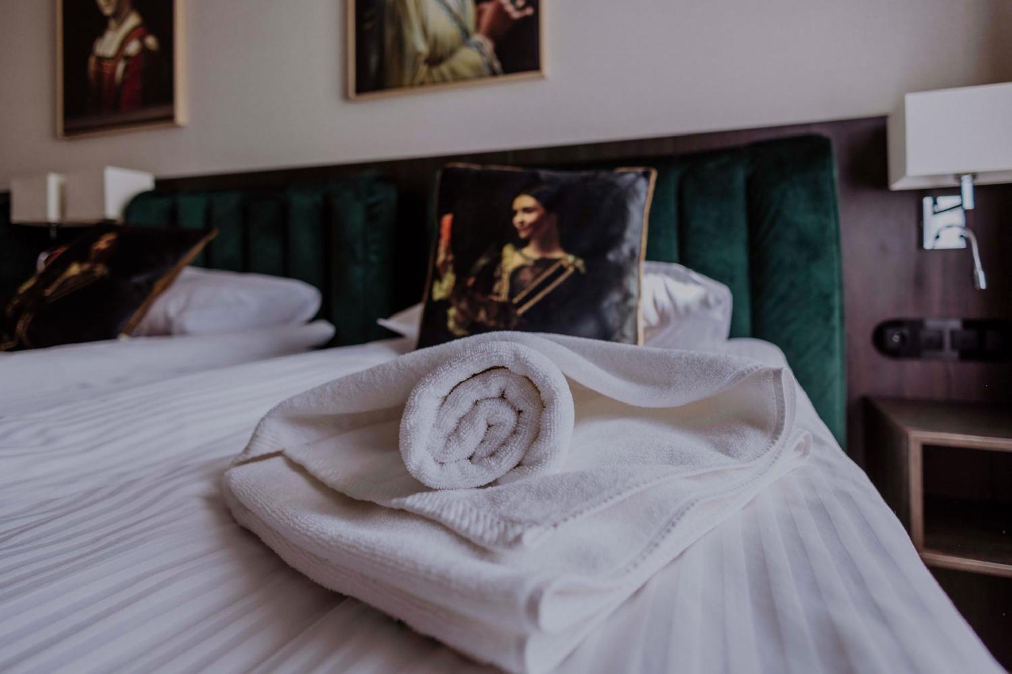 Crown Pearl - Wonderful Apartment, 110Scm, 4 Rooms Krakau Buitenkant foto